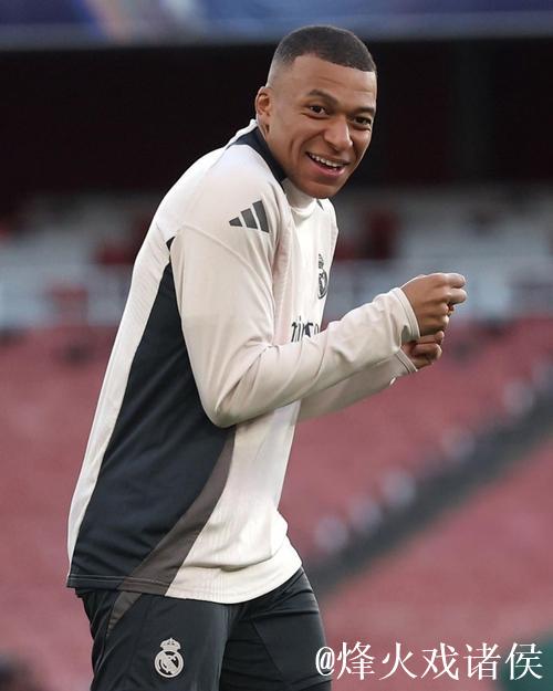 阿森纳力克拜仁勇夺欧冠5连胜，姆巴佩表现亮眼